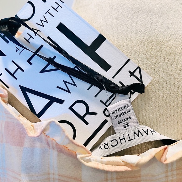 Stitch Fix 41 Hawthorn Peach Checked Short Sleeve Blouse - Petite - Picture 3 of 4